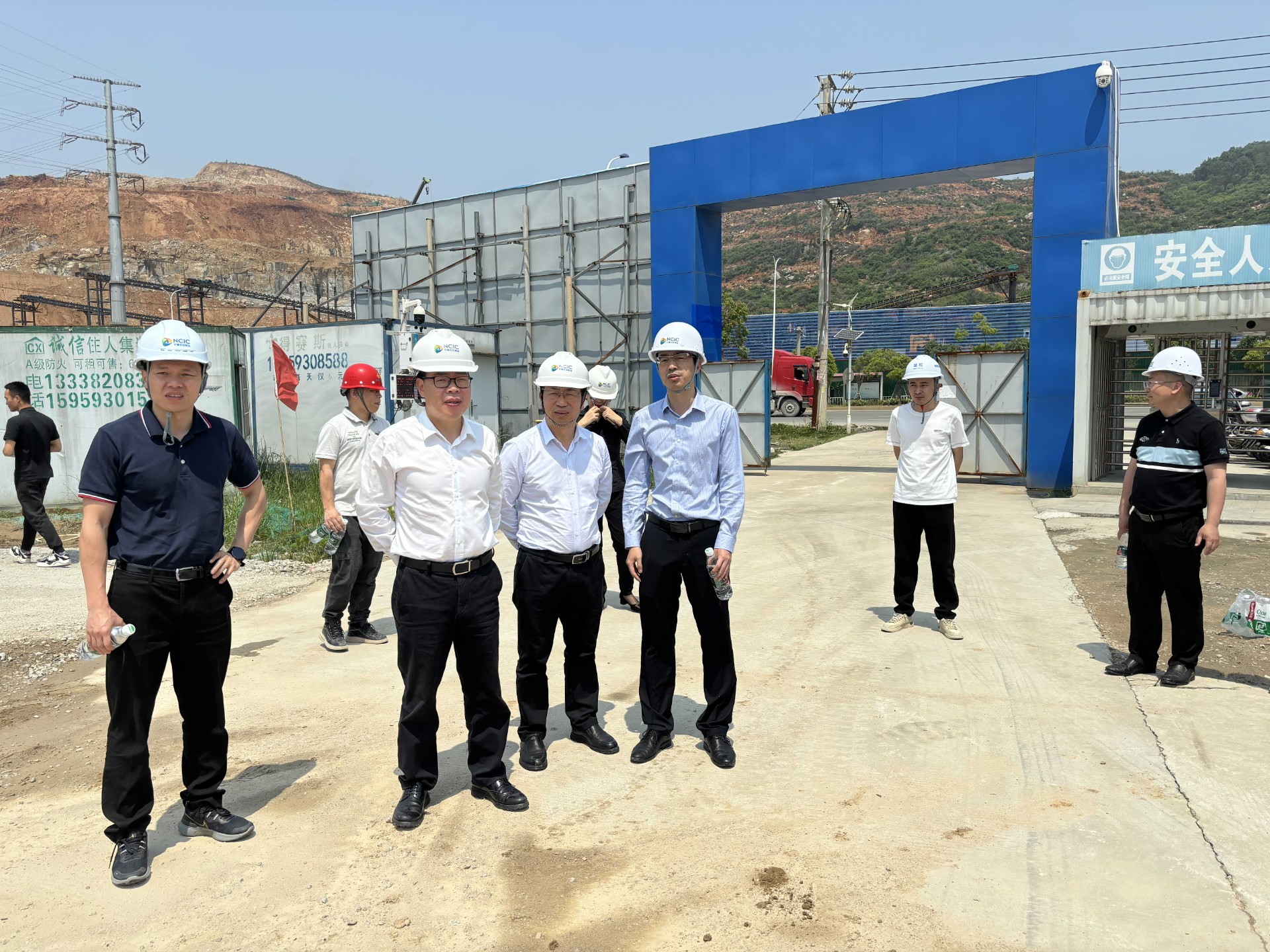 市交投集團領導深入市交投項目開展五一節前安全檢查，賴海瀾拍攝1_new.jpg